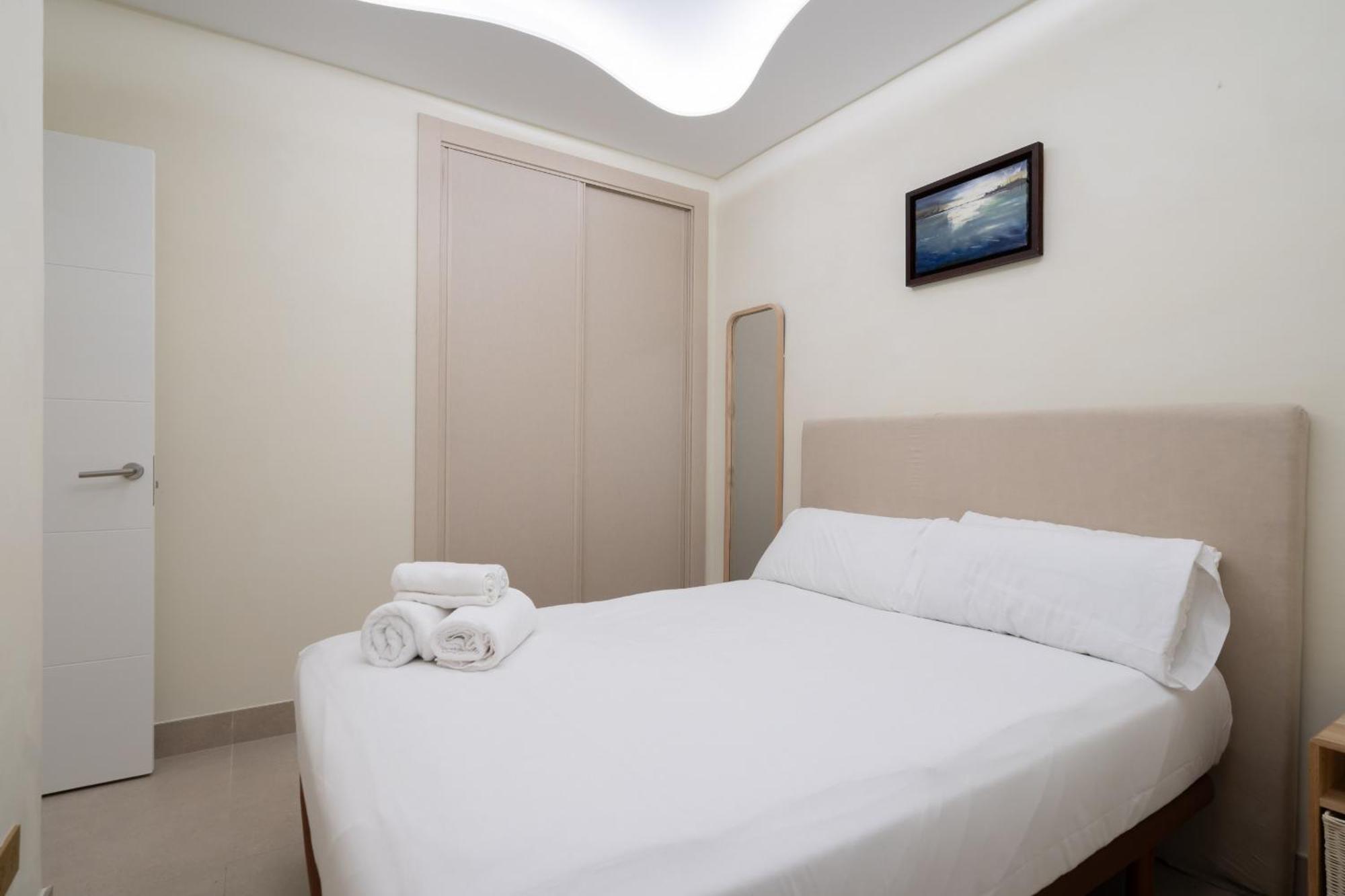 Apartamento Exclusivo En El Retiro Metro Ibiza Alquiler Temporal มาดริด ภายนอก รูปภาพ